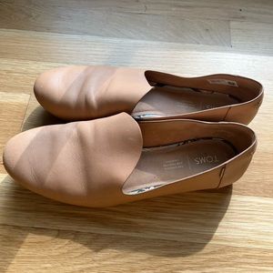 TOMS Darcy Vegan Leather Flats Tan W10